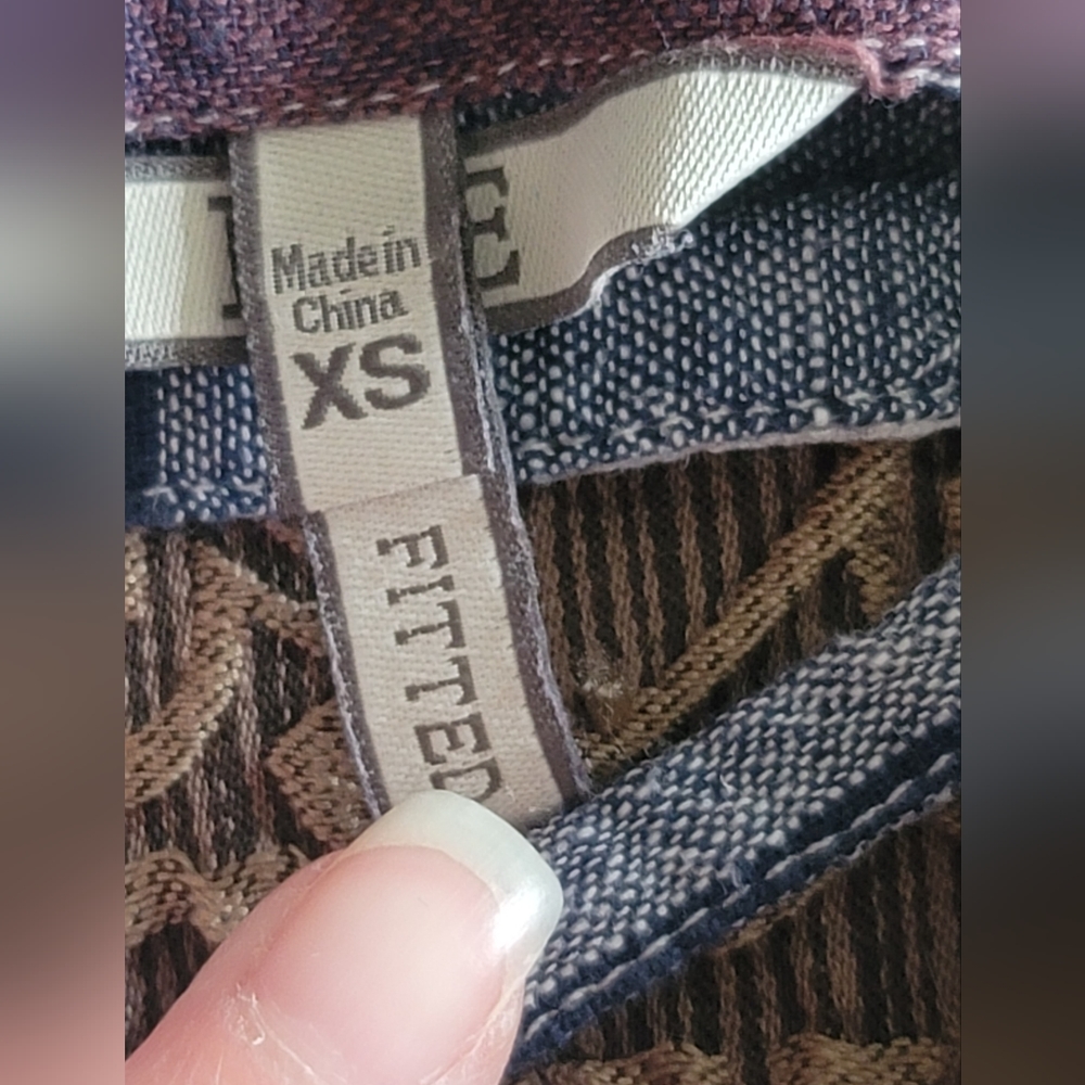 BKE Plaid Cold Shoulder Linen Blend Top - Size XS - Picture 4 of 6